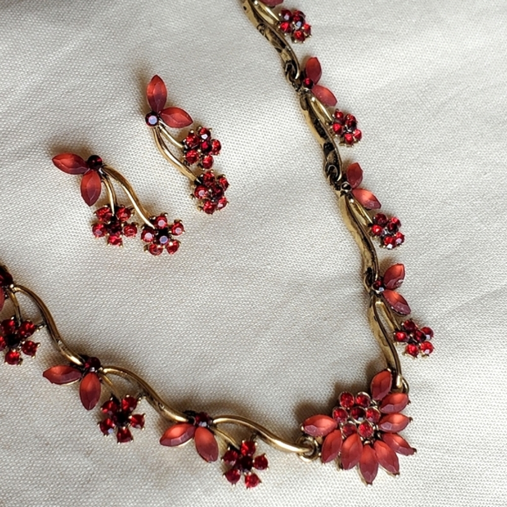 Red Rhinestone leaves vine necklace and Earrings Set